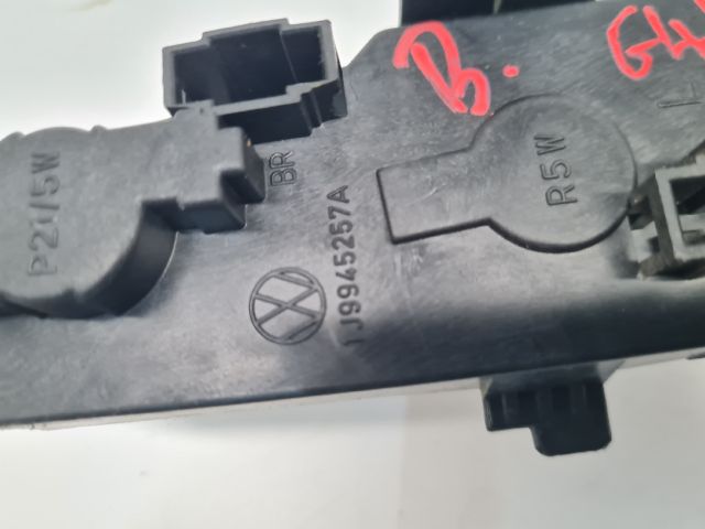 bontott VW GOLF IV Bal Hátsó Lámpa Foglalat