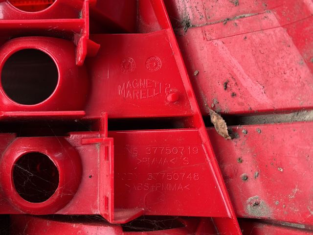 bontott VW GOLF IV Bal Hátsó Lámpa