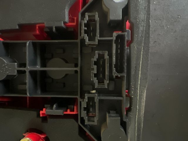 bontott VW GOLF IV Bal Hátsó Lámpa