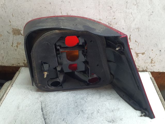 bontott VW GOLF IV Bal Hátsó Lámpa