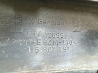 bontott VW GOLF IV Bal hátsó Lökhárító Díszléc