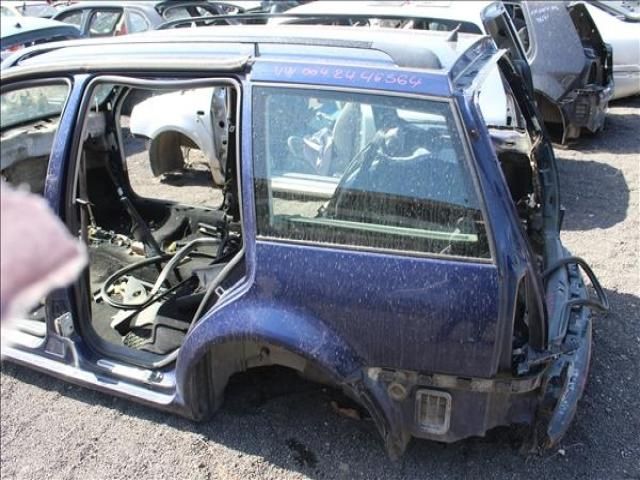 bontott VW GOLF IV Bal hátsó Sárvédő