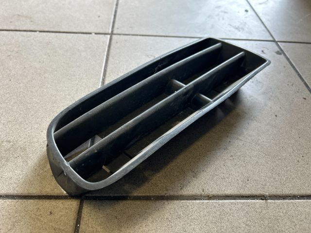 bontott VW GOLF IV Bal Ködlámpa Rács