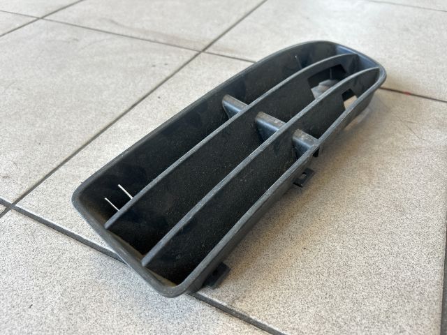 bontott VW GOLF IV Bal Ködlámpa Rács