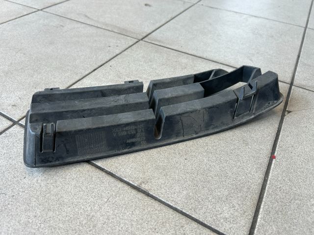 bontott VW GOLF IV Bal Ködlámpa Rács