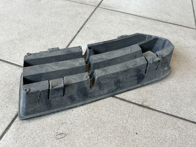 bontott VW GOLF IV Bal Ködlámpa Rács