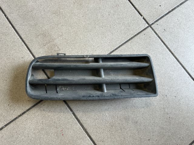bontott VW GOLF IV Bal Ködlámpa Rács
