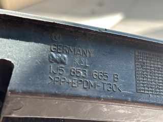 bontott VW GOLF IV Bal Ködlámpa Rács