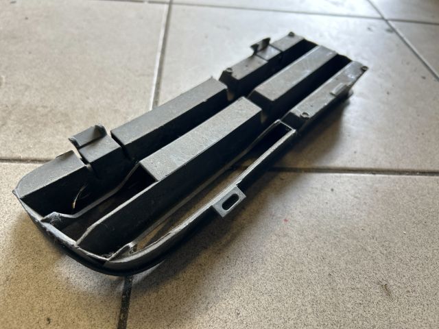 bontott VW GOLF IV Bal Ködlámpa Rács