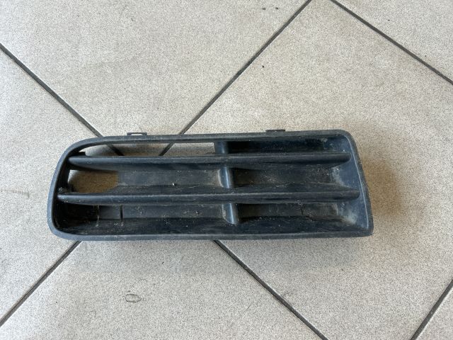 bontott VW GOLF IV Bal Ködlámpa Rács