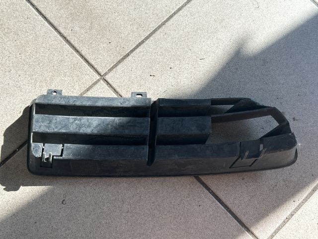 bontott VW GOLF IV Bal Ködlámpa Rács