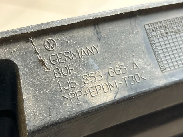 bontott VW GOLF IV Bal Ködlámpa Rács