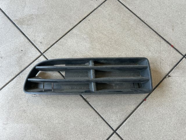 bontott VW GOLF IV Bal Ködlámpa Rács