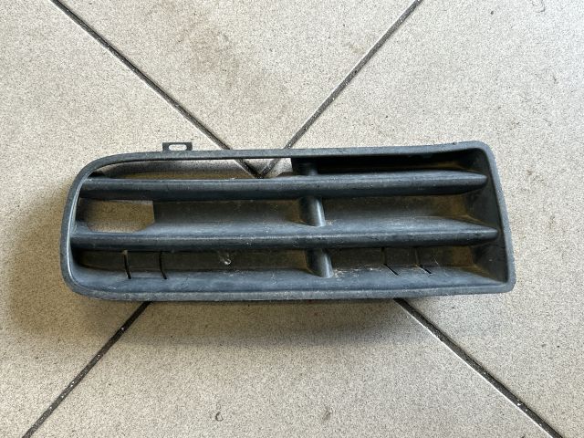 bontott VW GOLF IV Bal Ködlámpa Rács