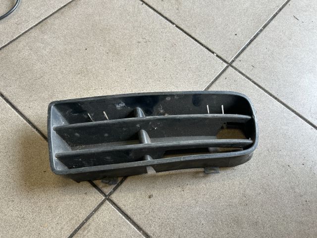 bontott VW GOLF IV Bal Ködlámpa Rács