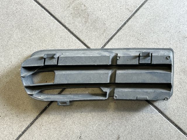 bontott VW GOLF IV Bal Ködlámpa Rács