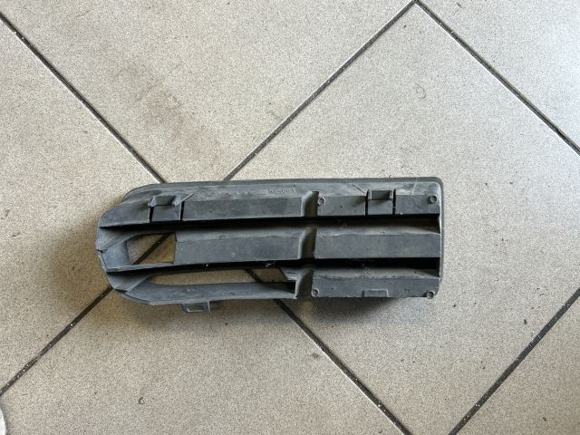 bontott VW GOLF IV Bal Ködlámpa Rács