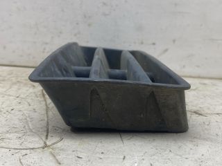 bontott VW GOLF IV Bal Ködlámpa Rács