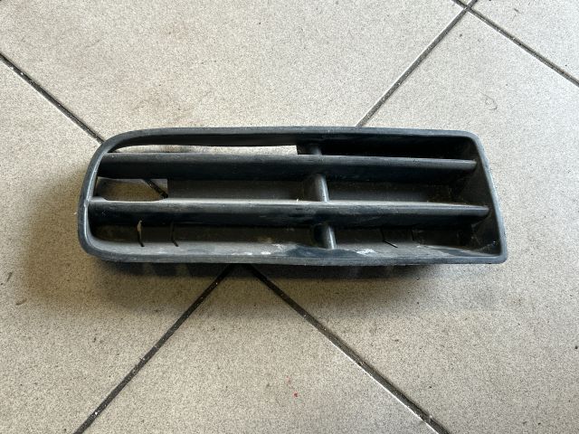 bontott VW GOLF IV Bal Ködlámpa Rács