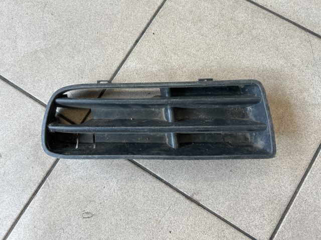 bontott VW GOLF IV Bal Ködlámpa Rács