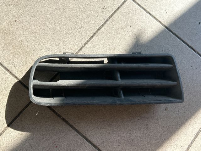 bontott VW GOLF IV Bal Ködlámpa Rács