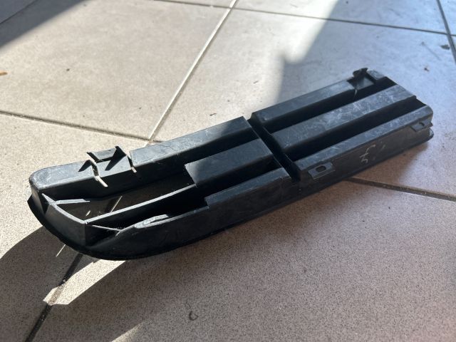 bontott VW GOLF IV Bal Ködlámpa Rács