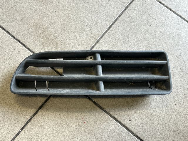 bontott VW GOLF IV Bal Ködlámpa Rács