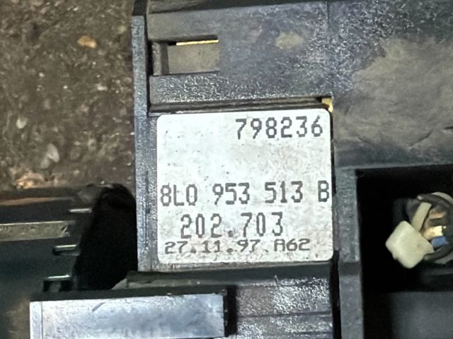 bontott VW GOLF IV Bal Kormánykapcsoló Irányjelző (Tempomatos)