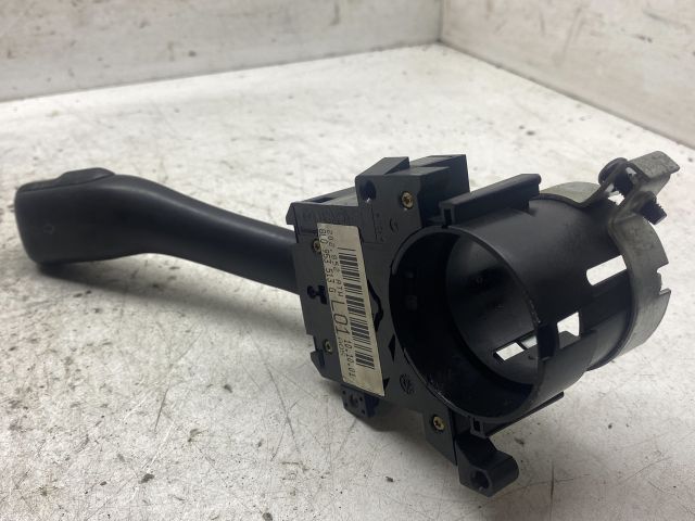 bontott VW GOLF IV Bal Kormánykapcsoló Irányjelző