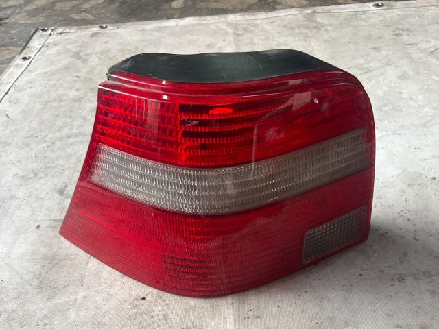 bontott VW GOLF IV Bal Külső Hátsó Lámpa