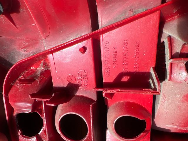 bontott VW GOLF IV Bal Külső Hátsó Lámpa