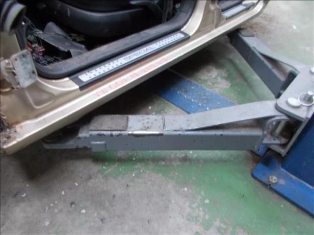 bontott VW GOLF IV Bal Küszöb