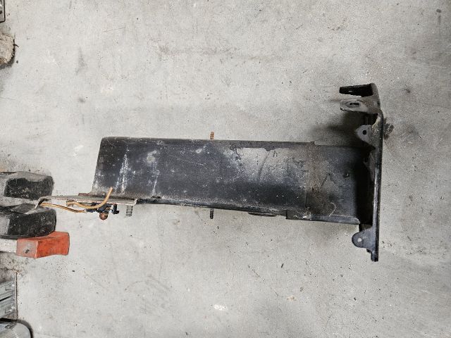 bontott VW GOLF IV Bal Lökhárító Tartó Nyúlványvég