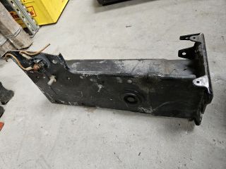 bontott VW GOLF IV Bal Lökhárító Tartó Nyúlványvég