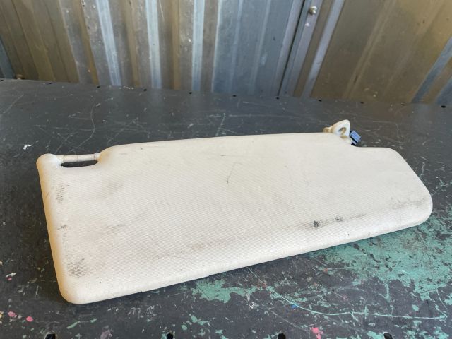 bontott VW GOLF IV Bal Napellenző