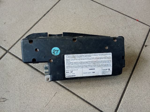 bontott VW GOLF IV Bal Oldallégzsák