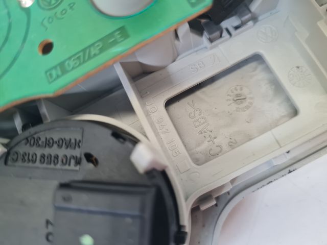 bontott VW GOLF IV Beltér Világítás Első