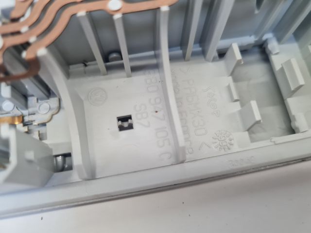 bontott VW GOLF IV Beltér Világítás Első