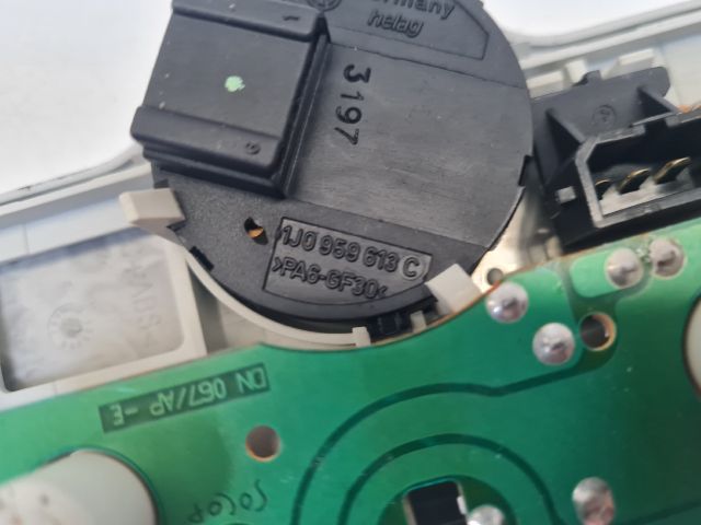 bontott VW GOLF IV Beltér Világítás Első