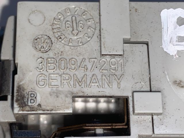 bontott VW GOLF IV Beltér Világítás Hátsó