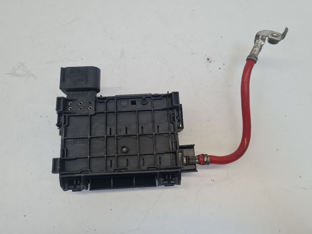 bontott VW GOLF IV Biztosítéktábla Doboz