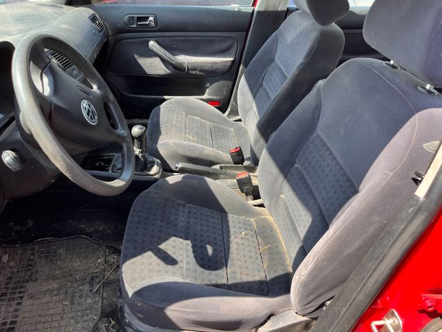 bontott VW GOLF IV Biztosítéktábla Doboz