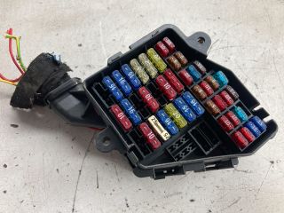 bontott VW GOLF IV Biztosítéktábla Doboz