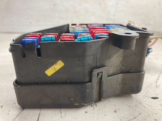 bontott VW GOLF IV Biztosítéktábla Doboz