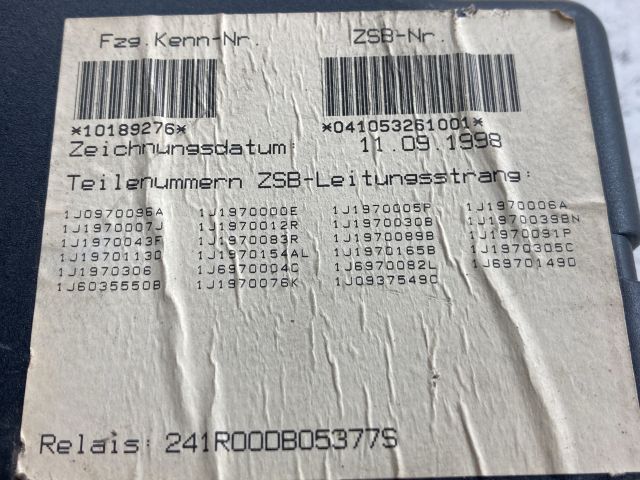 bontott VW GOLF IV Biztosítéktábla Doboz