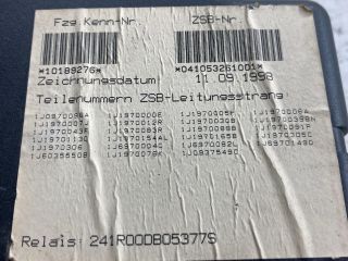 bontott VW GOLF IV Biztosítéktábla Doboz