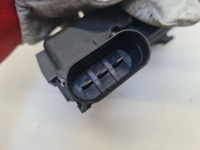 bontott VW GOLF IV Biztosítéktábla Doboz