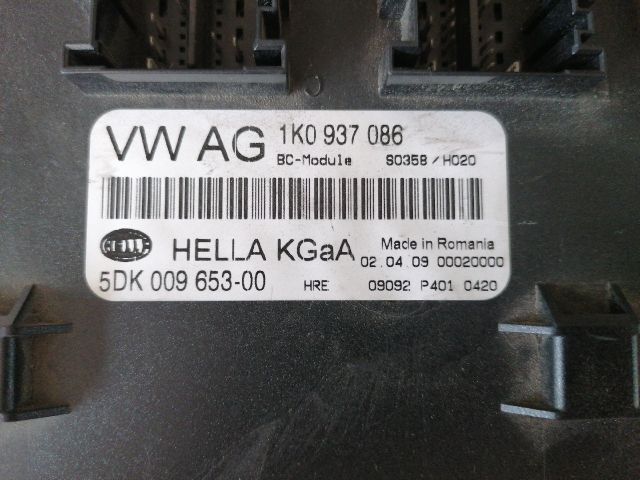 bontott VW GOLF IV Biztosítéktábla Utastér