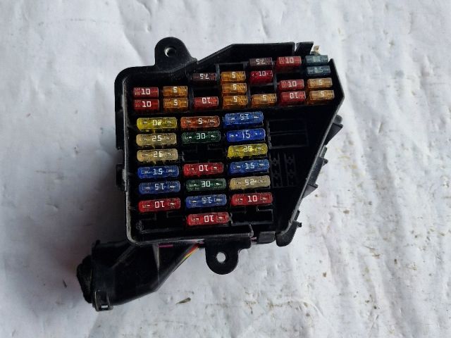 bontott VW GOLF IV Biztosítéktábla Utastér