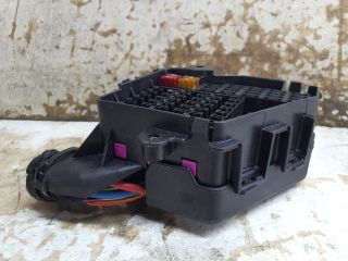 bontott VW GOLF IV Biztosítéktábla Utastér